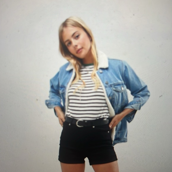 NWT ASOS oversized Denim jacket with shearling - Picture 5 of 8